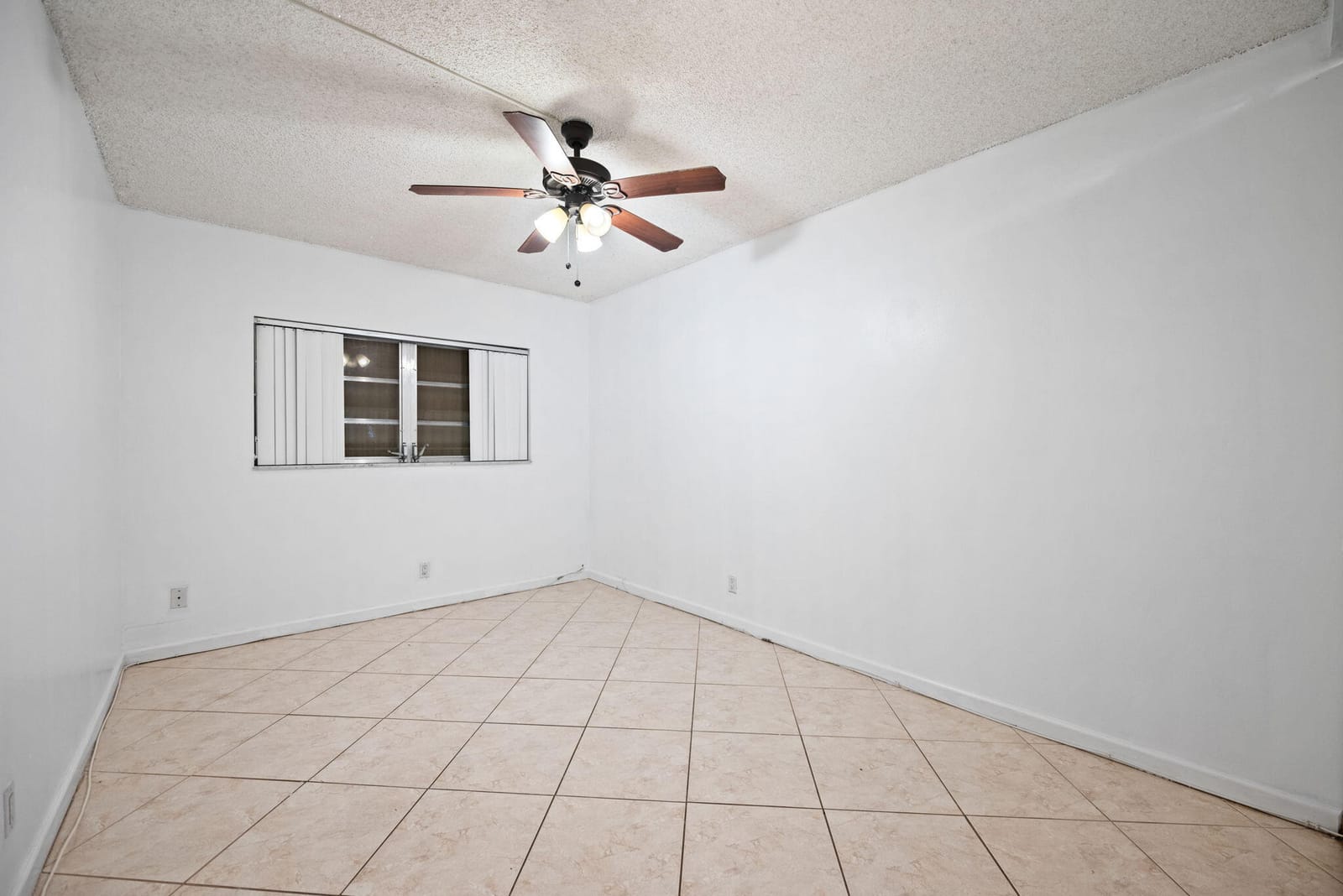 2040 NW 81st Avenue 111, Pembroke Pines, FL 33024 photo 22