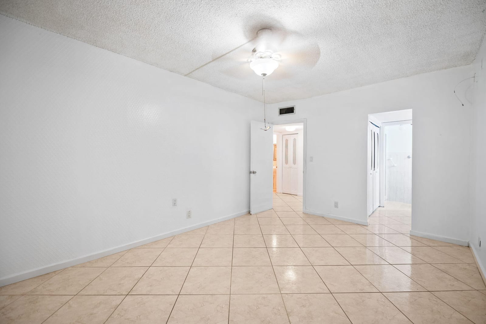 2040 NW 81st Avenue 111, Pembroke Pines, FL 33024 photo 24