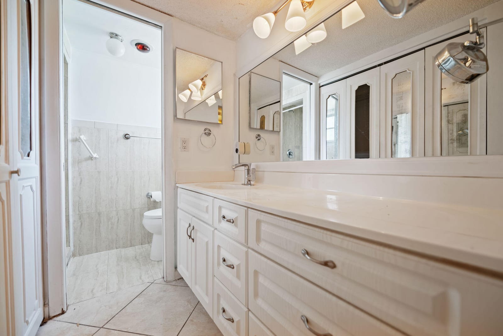 2040 NW 81st Avenue 111, Pembroke Pines, FL 33024 photo 27