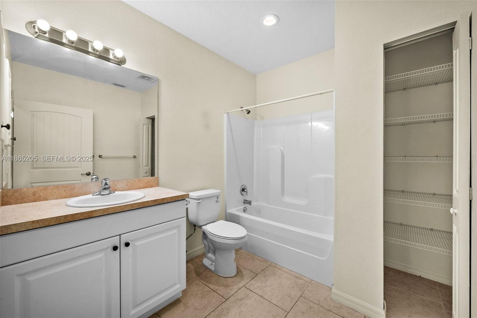 4178 Mermell Circle — photo 10