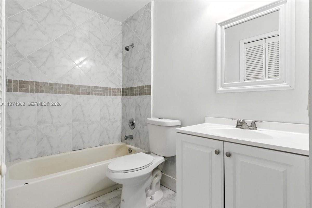 9167 SW 138th Place 9167 — photo 4
