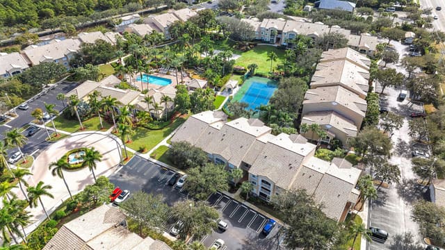 272 Village Boulevard 7111, Tequesta, FL 33469