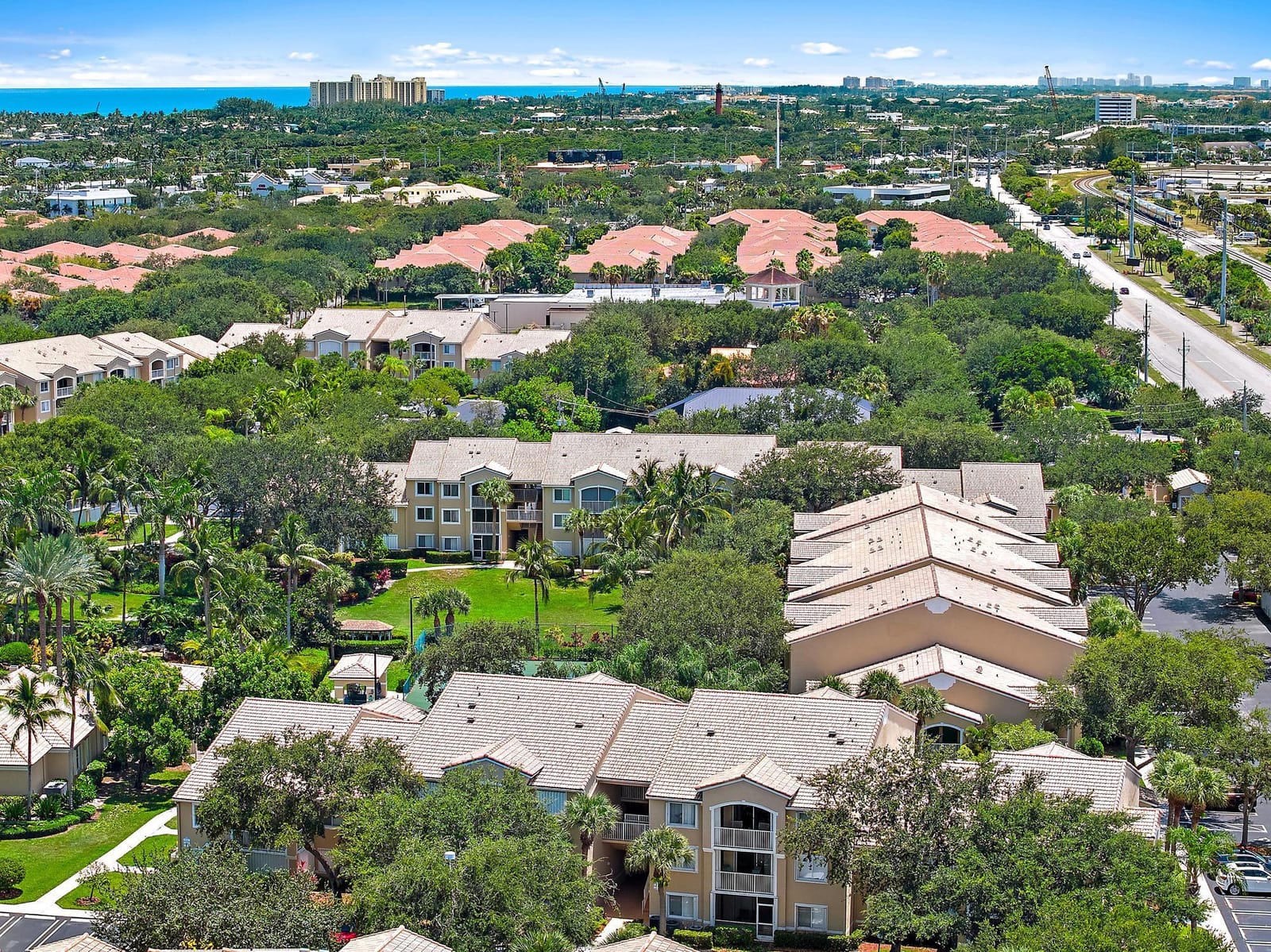 272 Village Boulevard 7111, Tequesta, FL 33469 photo 21