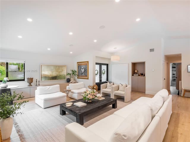 10635 SW 130th Avenue, sold in Calusa Forest, Miami, FL