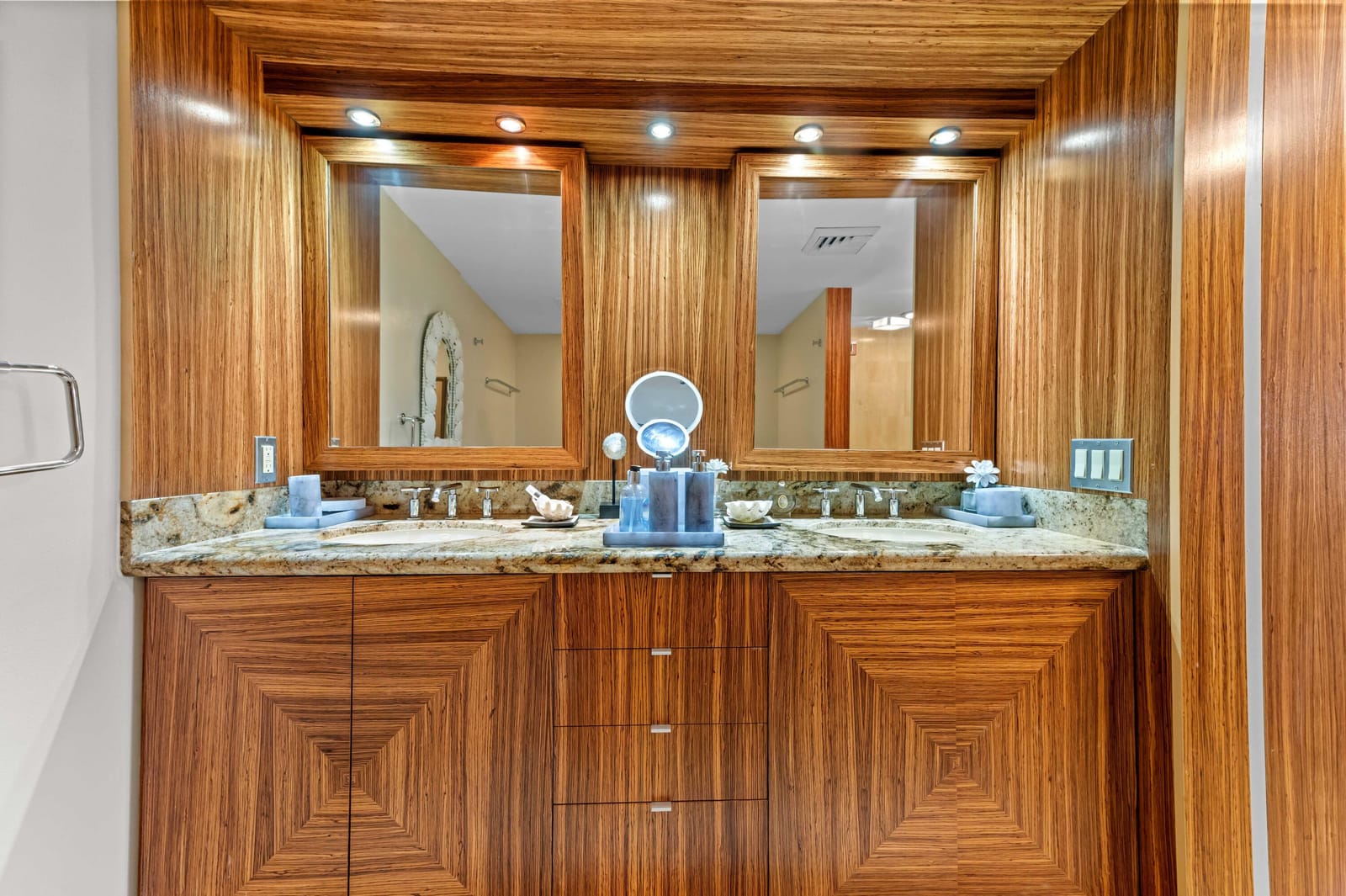 2480 Presidential Way 603, West Palm Beach, FL 33401 photo 24