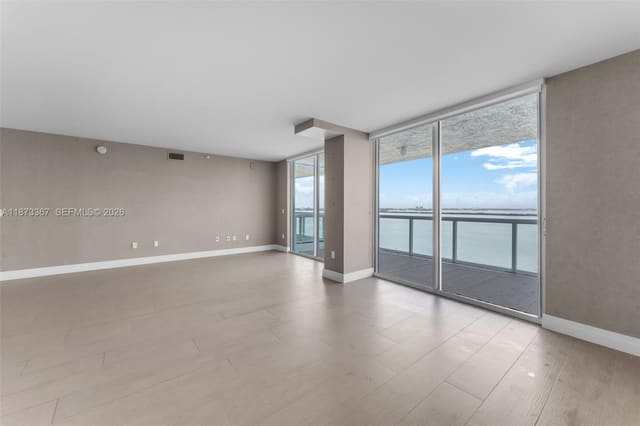 10 Venetian Way 1903, sold in The Grand Venetian Condo, Miami Beach, FL