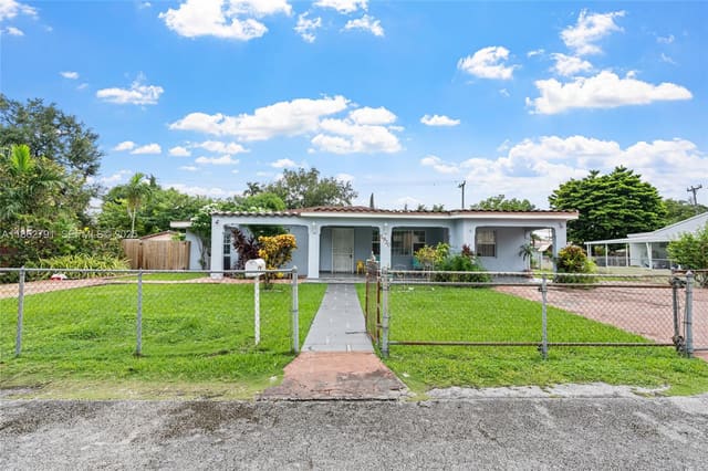 1920 SW 67th Avenue, Miami, FL 33155
