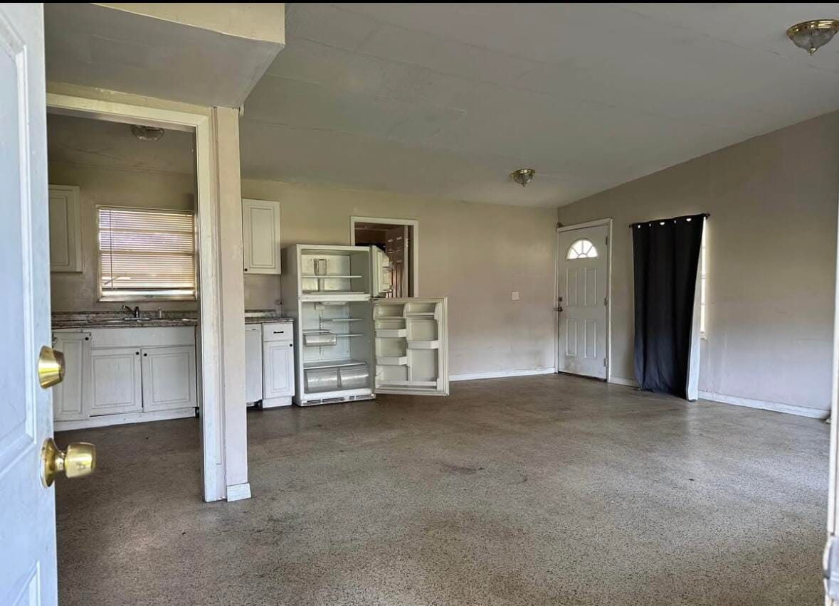 3109 Avenue B Avenue — photo 2