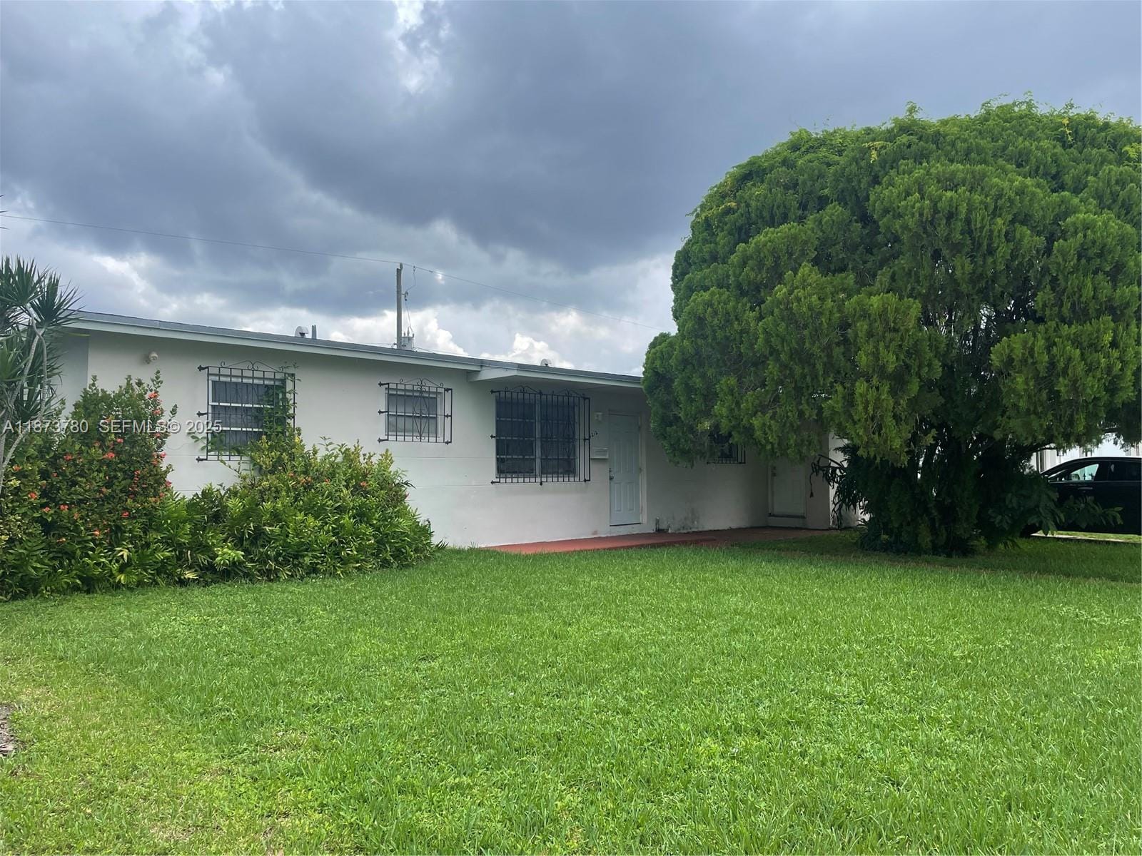 4212 SW 98th Avenue, Miami, FL 33165