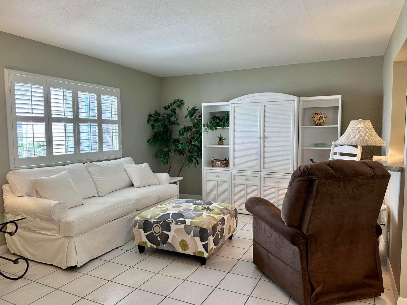 350 Saxony H, Delray Beach, FL 33446