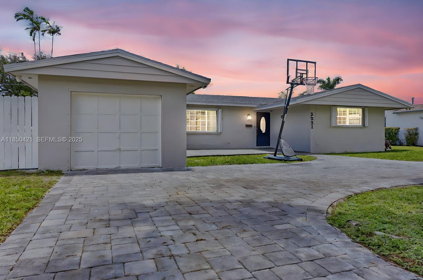 2221 N 43rd Avenue, Hollywood, FL 33021