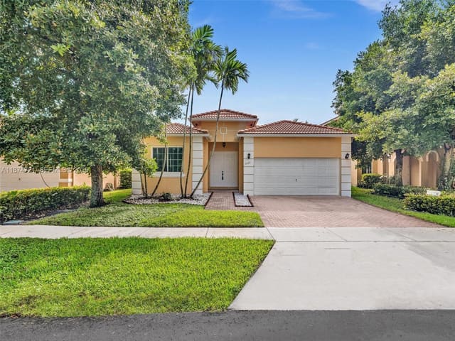 3001 SW 142nd Avenue, sold in Pod 13 At Monarch Lakes, Miramar, FL
