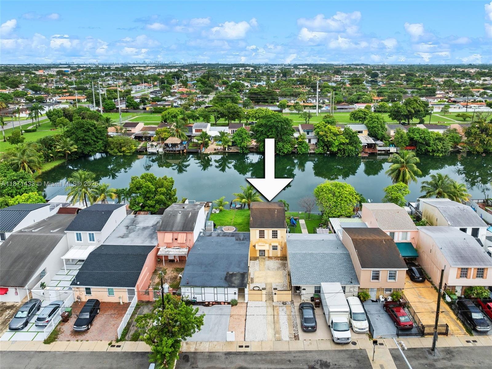 7445 W 16th Avenue, Hialeah, FL 33014