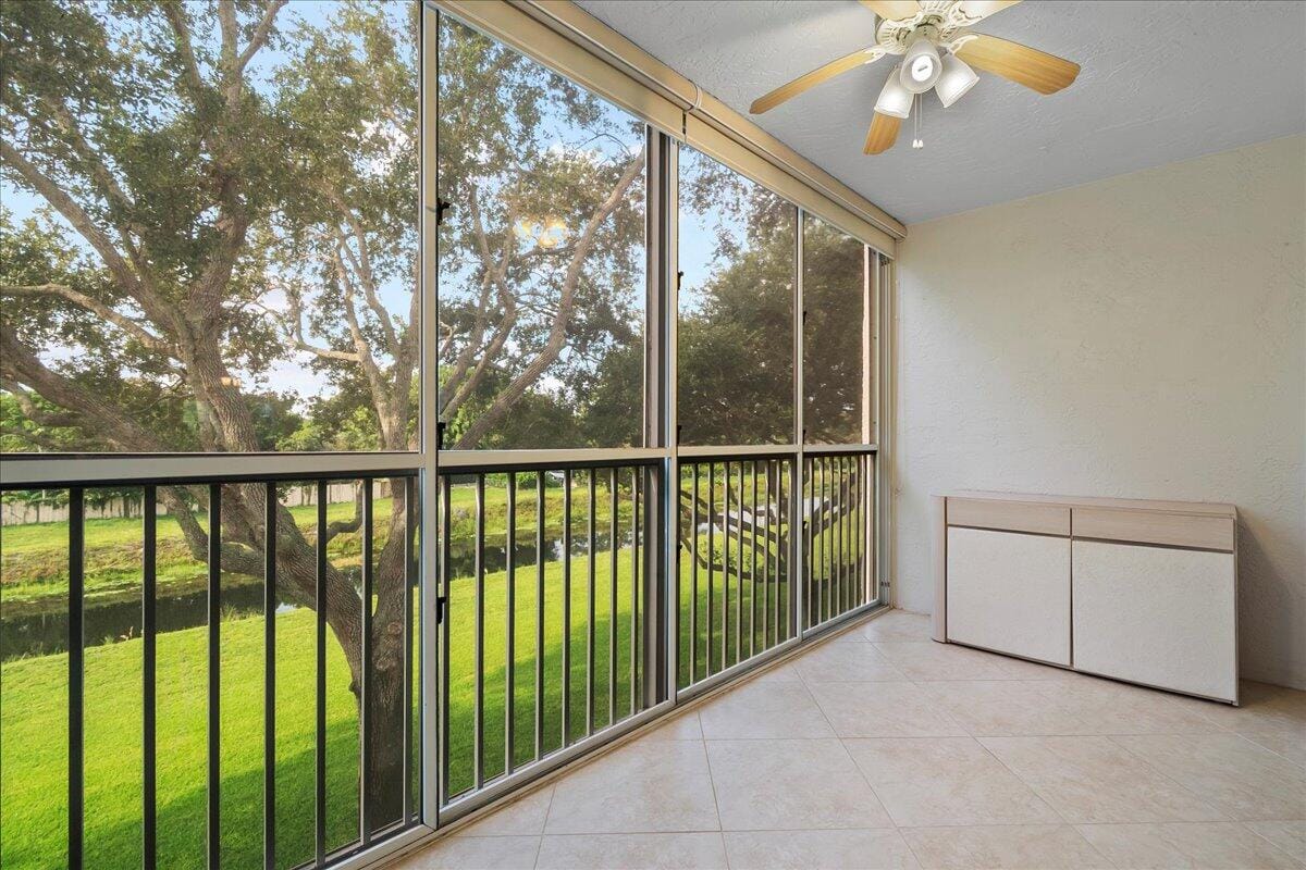 4734 Lucerne Lakes Boulevard E 302, Lake Worth, FL 33467 photo 11