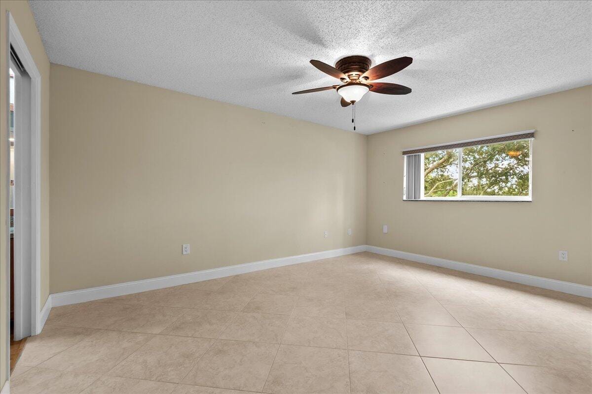 4734 Lucerne Lakes Boulevard E 302, Lake Worth, FL 33467 photo 14