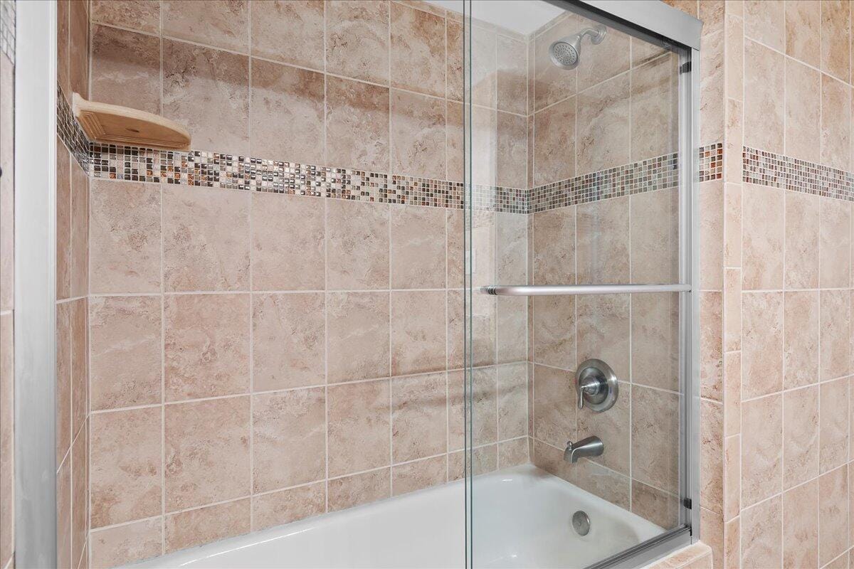 4734 Lucerne Lakes Boulevard E 302, Lake Worth, FL 33467 photo 21