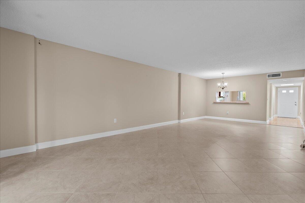 4734 Lucerne Lakes Boulevard E 302, Lake Worth, FL 33467 photo 7