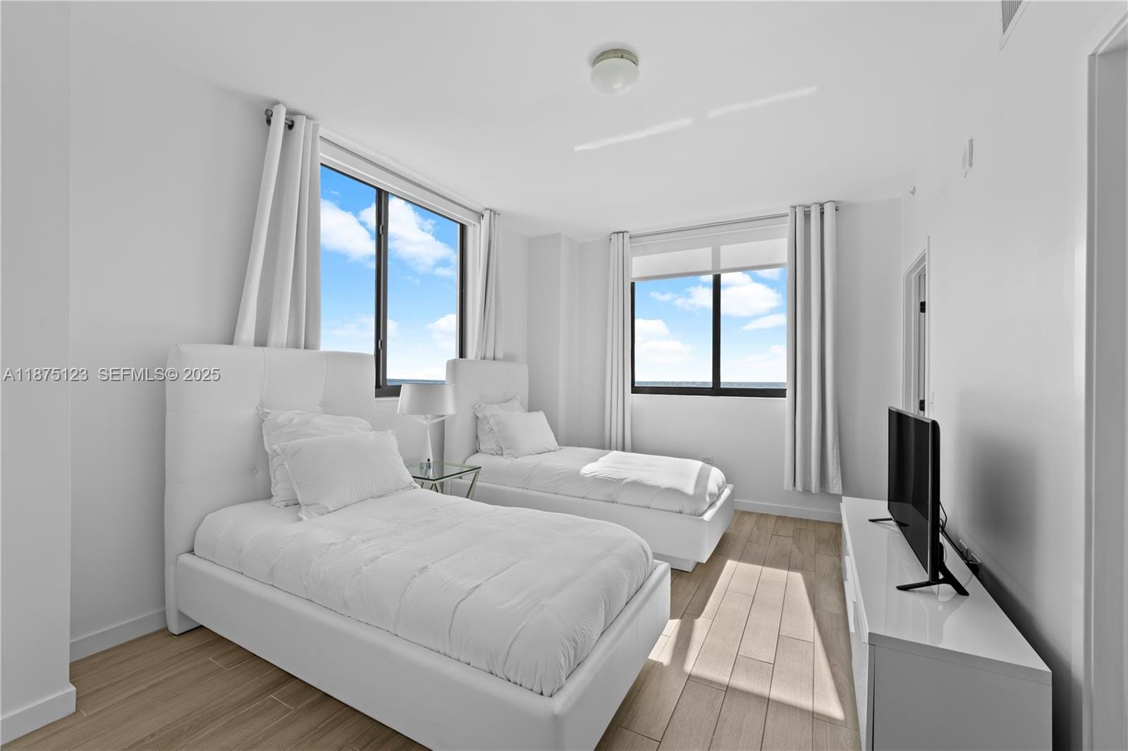 999 SW 1st Avenue 3304, Miami, FL 33130 photo 12
