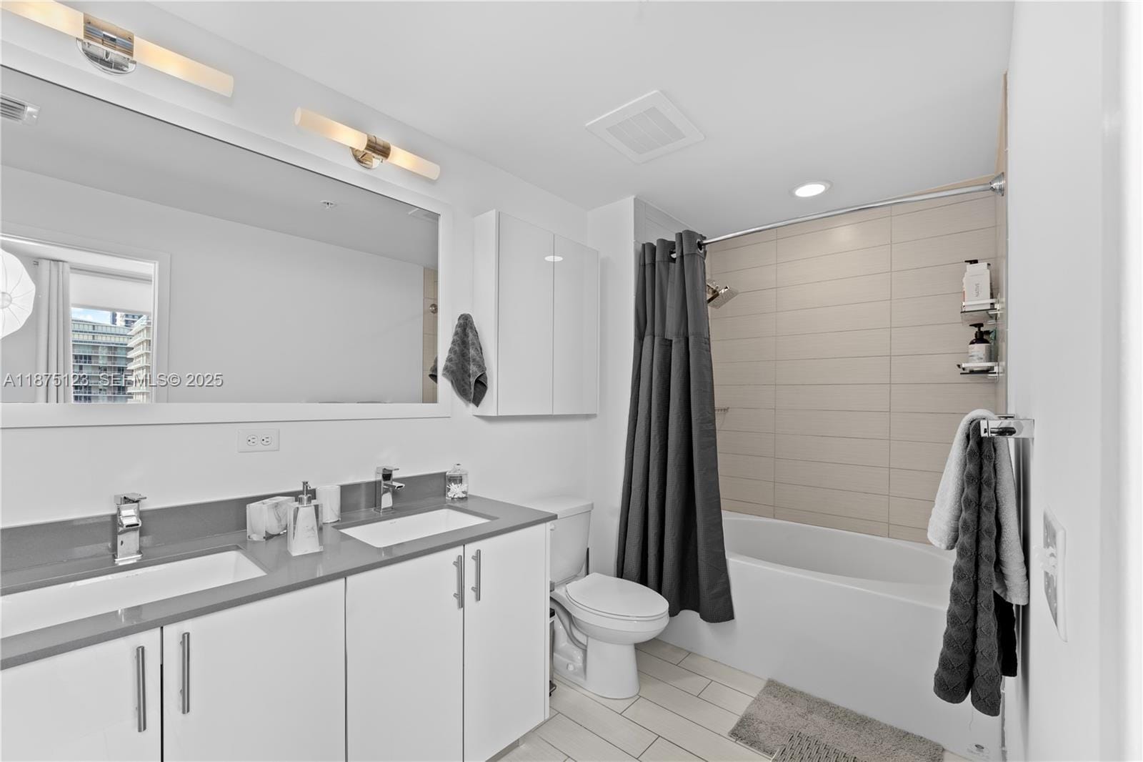 999 SW 1st Avenue 3304, Miami, FL 33130 photo 3