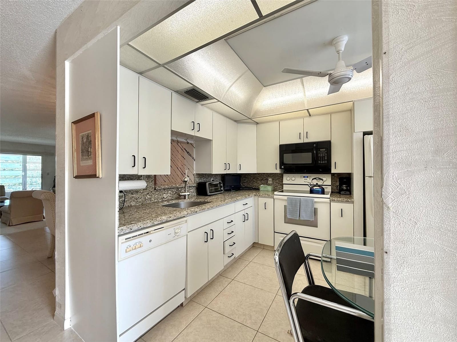2504 Antigua Terrace D2 — photo 6