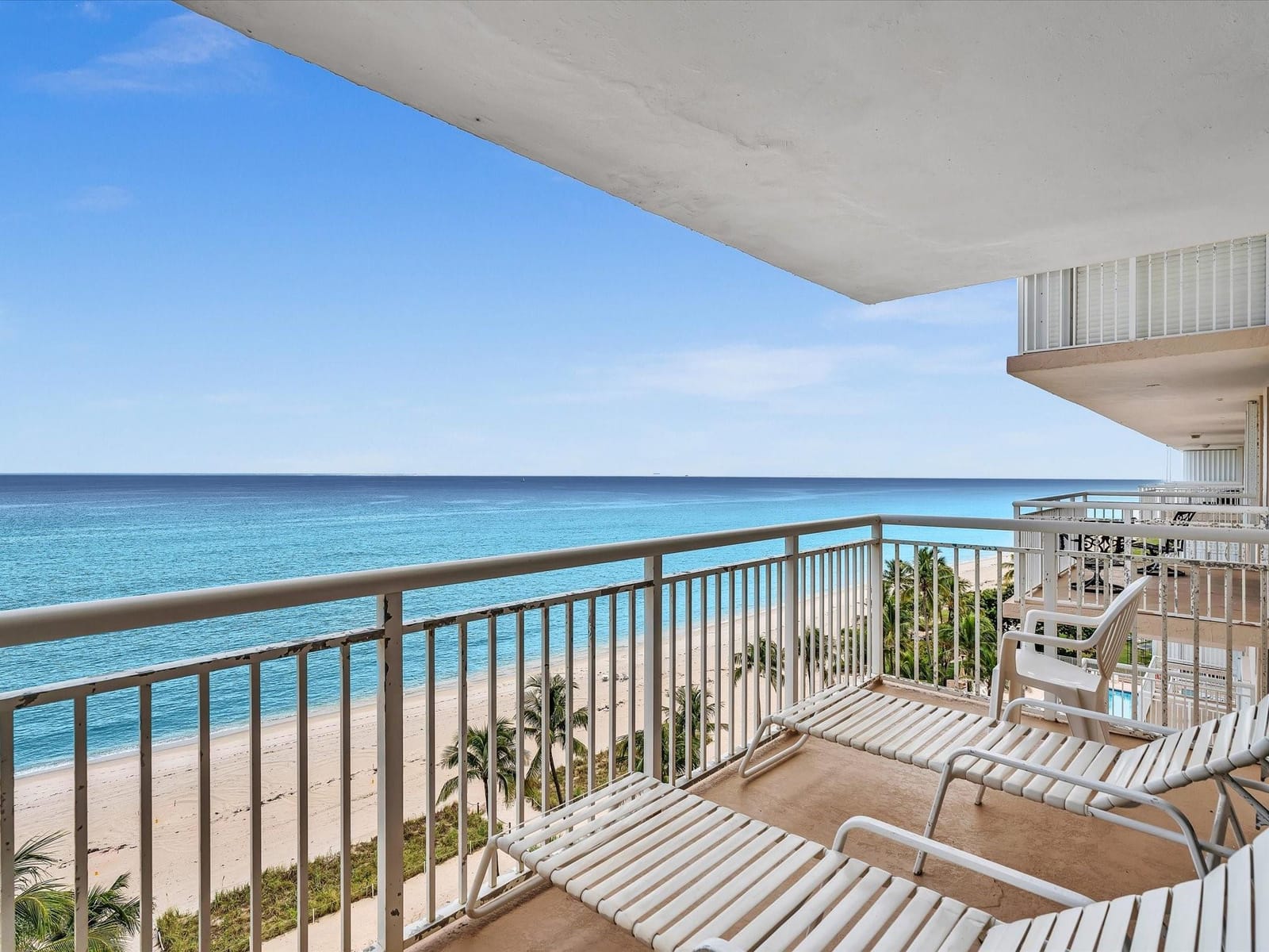 1051 Hillsboro Mile 907E, Pompano Beach, FL 33062
