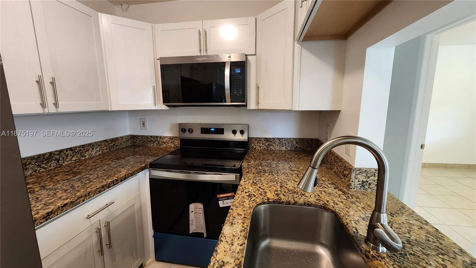 10031 Winding Lake Road 201 — photo 5