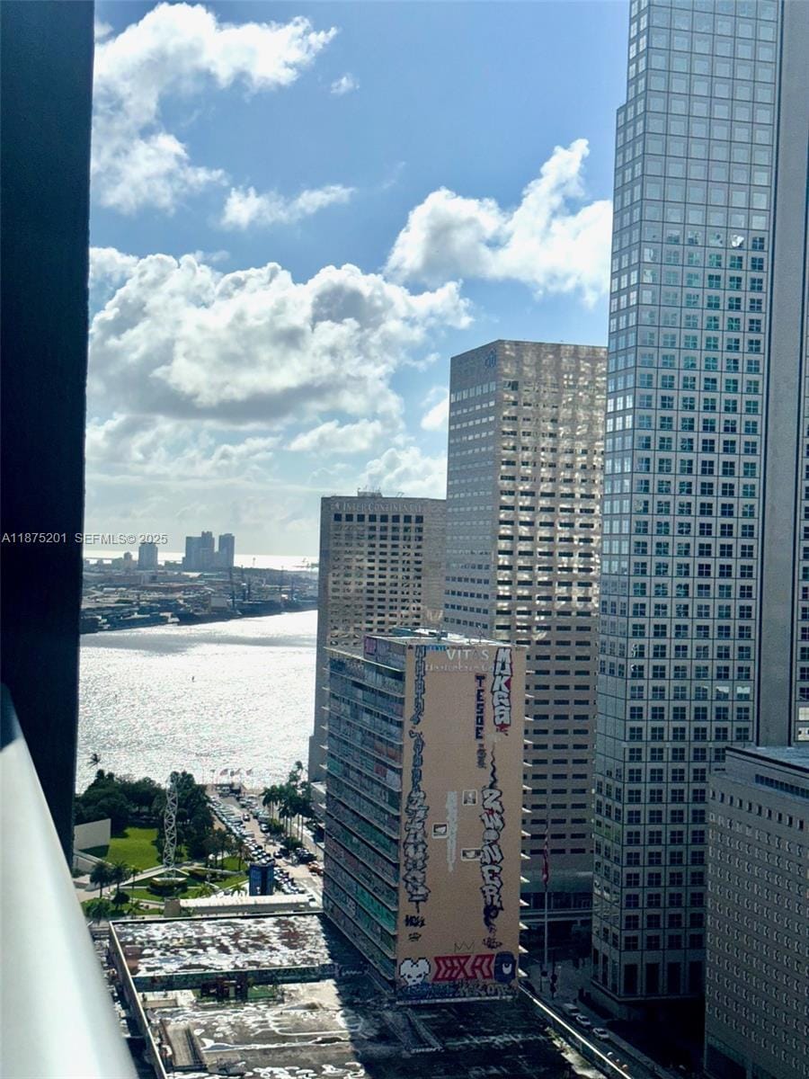 151 SE 1st Street 2807, Miami, FL 33131 photo 12