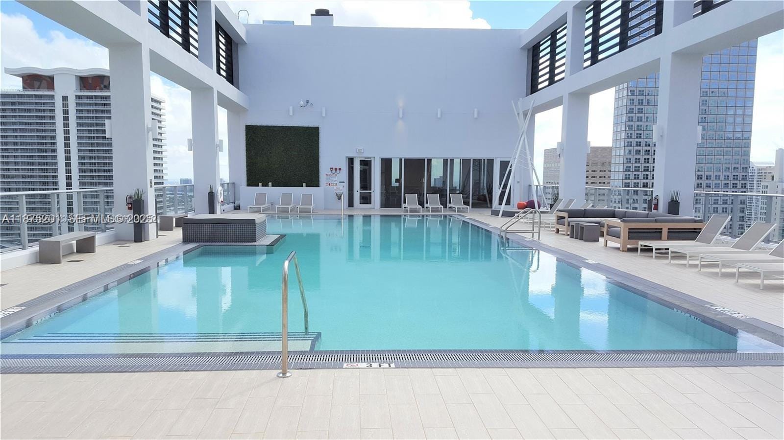 151 SE 1st Street 2807, Miami, FL 33131 photo 14