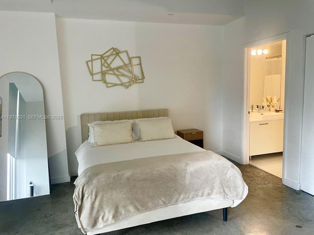 151 SE 1st Street 2807, Miami, FL 33131 photo 4