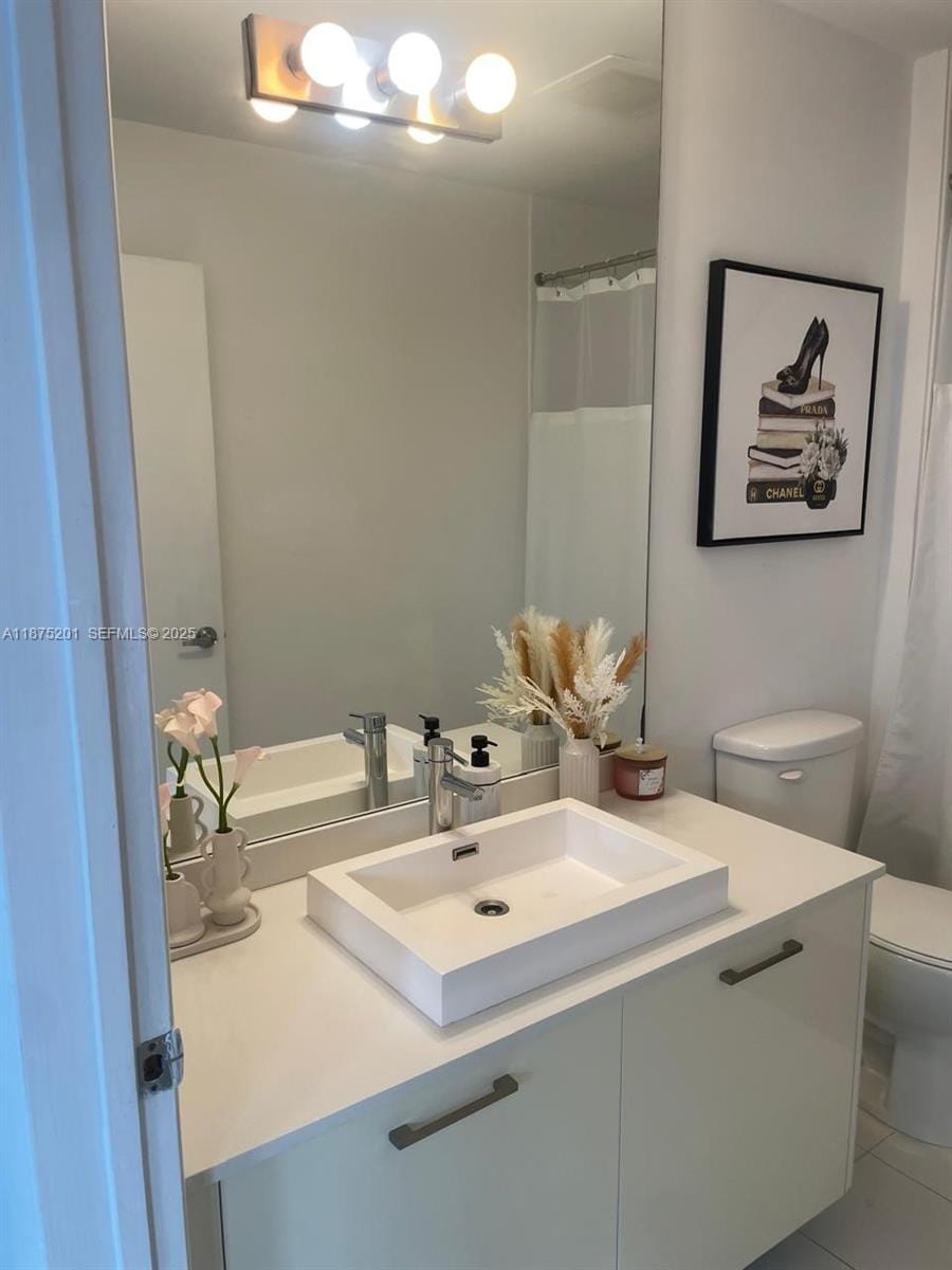 151 SE 1st Street 2807, Miami, FL 33131 photo 7