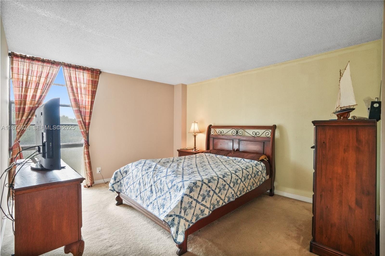 20400 W Country Club Drive 416 — photo 11