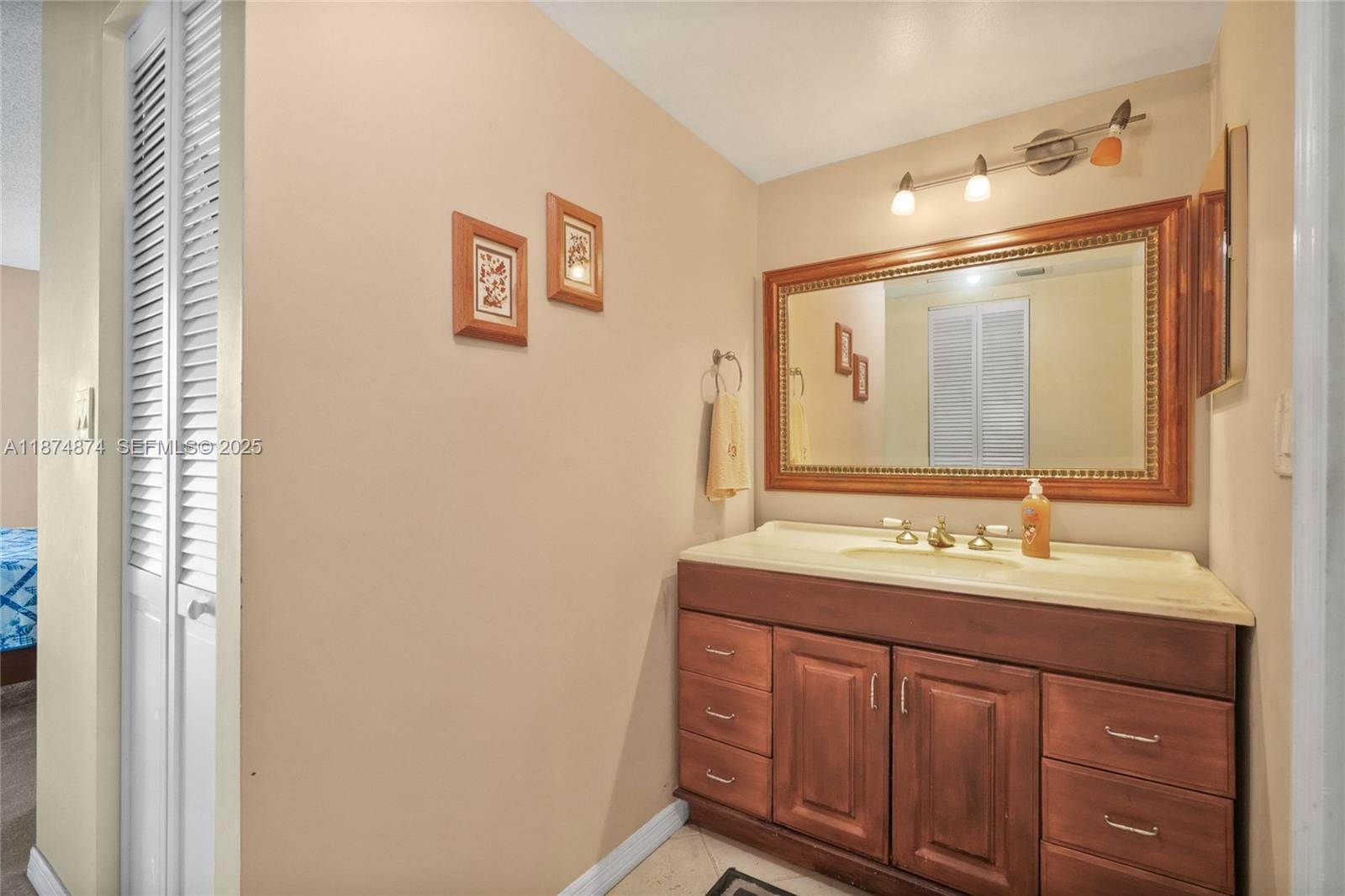 20400 W Country Club Drive 416, Aventura, FL 33180 photo 16
