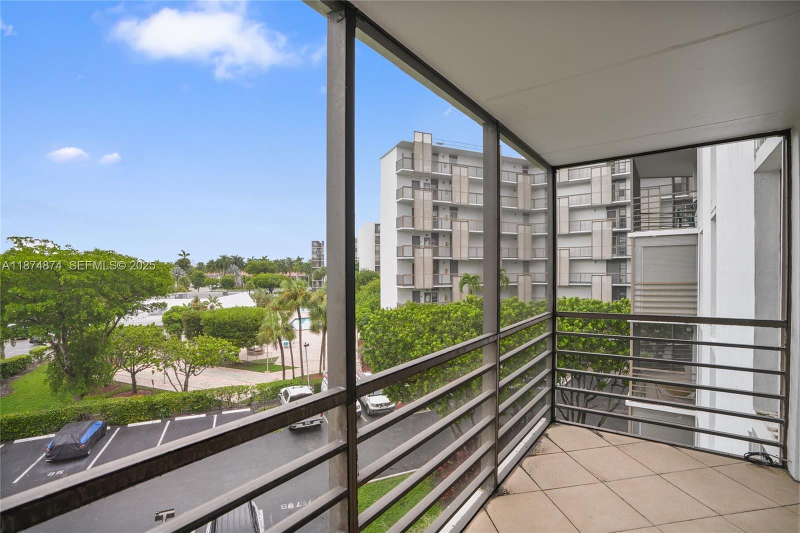 20400 W Country Club Drive 416, Aventura, FL 33180 photo 18