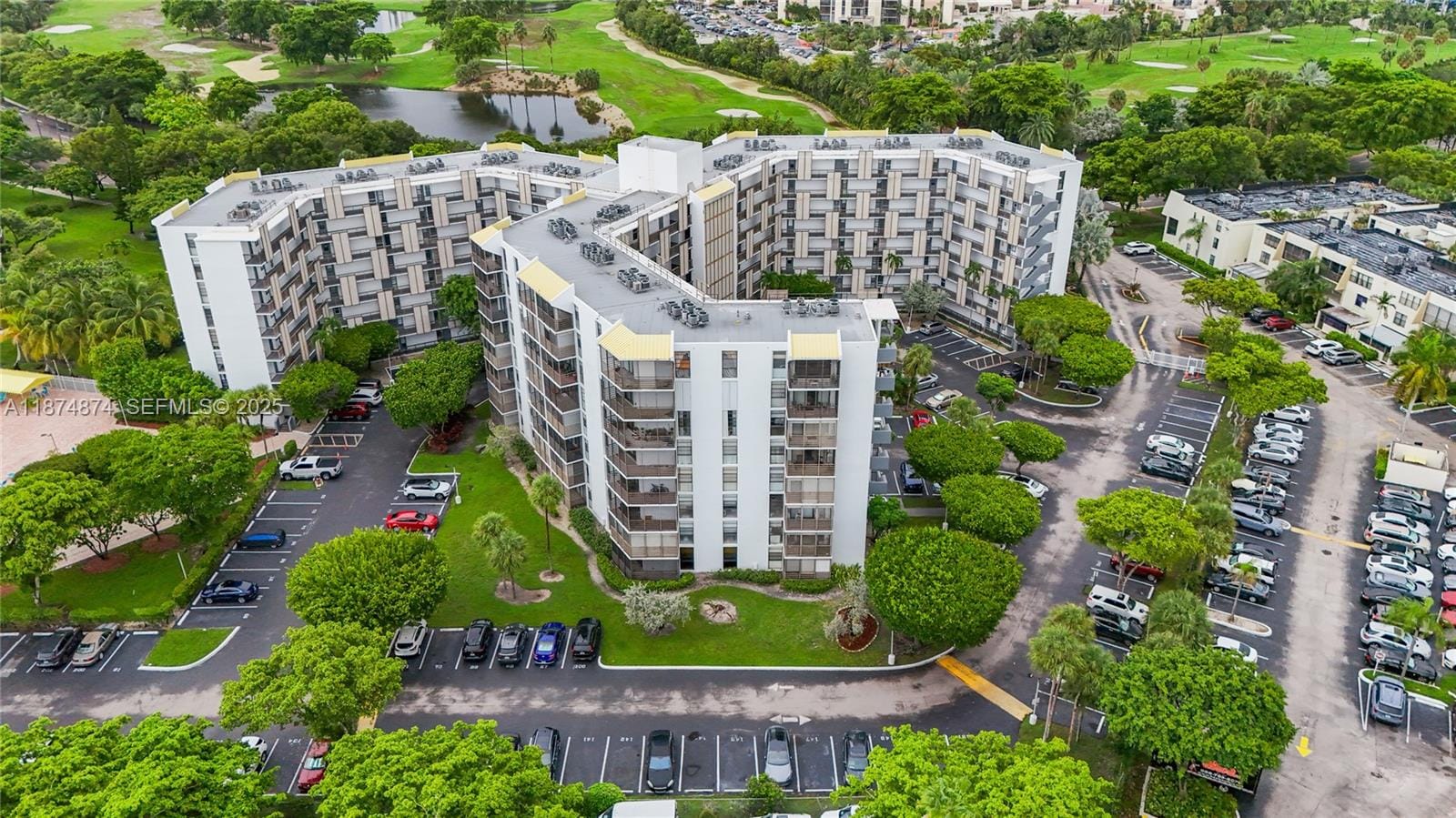 20400 W Country Club Drive 416, Aventura, FL 33180 photo 22