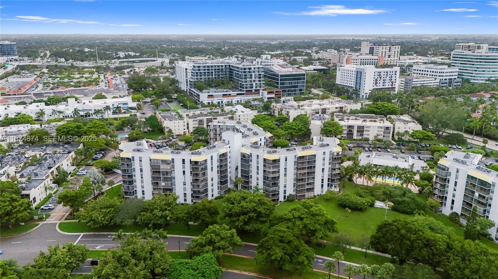 20400 W Country Club Drive 416, Aventura, FL 33180 photo 27