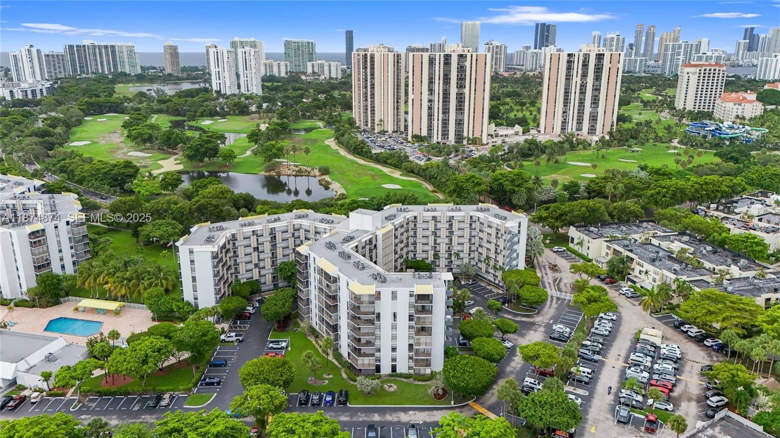 20400 W Country Club Drive 416, Aventura, FL 33180 photo 30