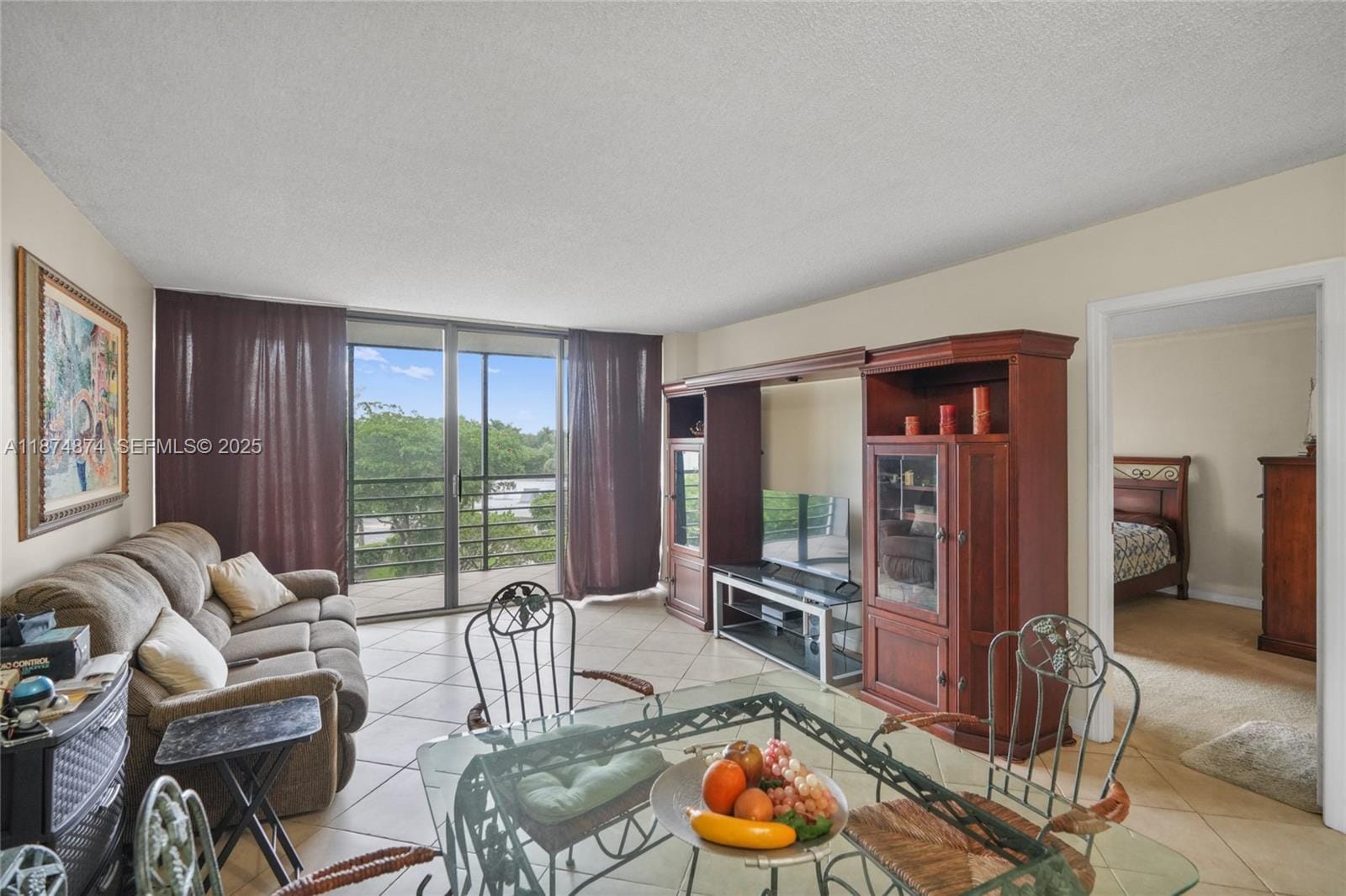 20400 W Country Club Drive 416 — photo 4