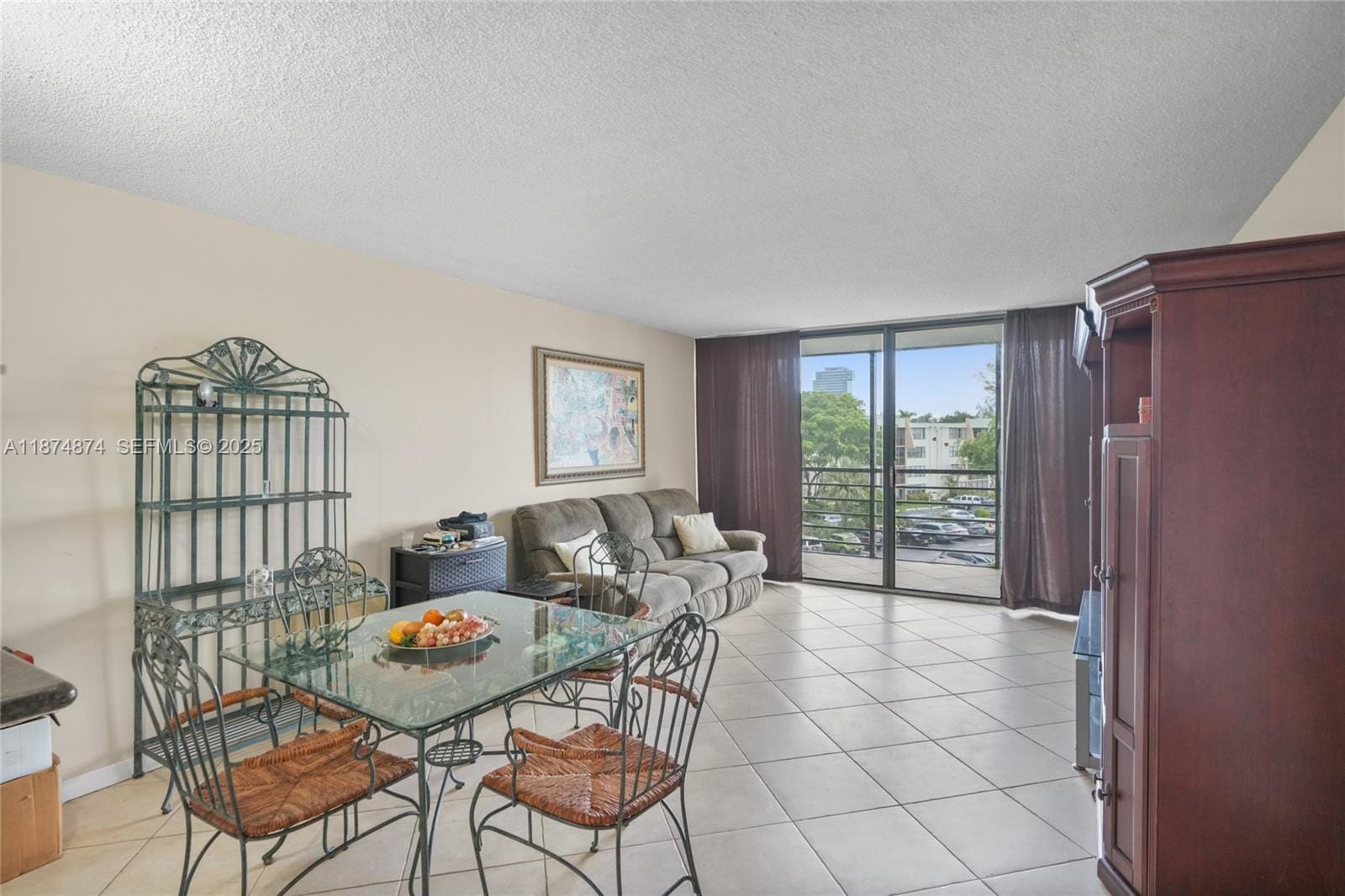 20400 W Country Club Drive 416 — photo 5