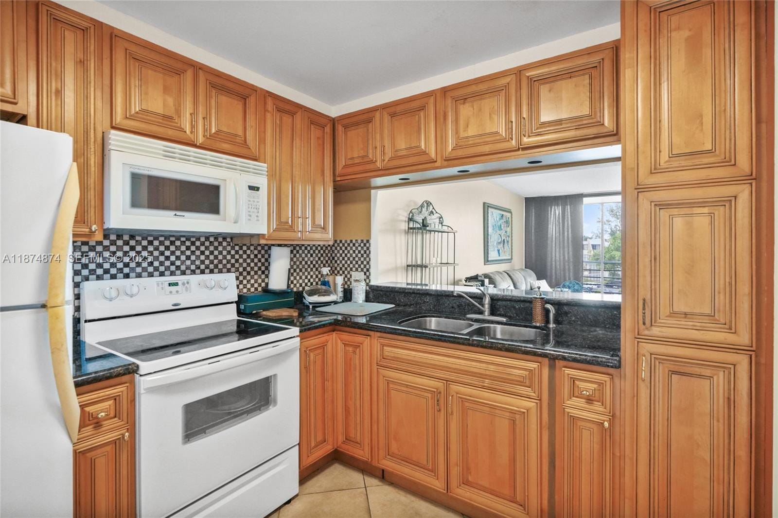 20400 W Country Club Drive 416 — photo 10