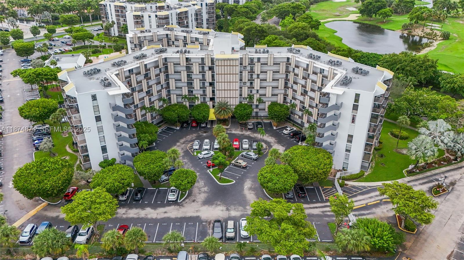 20400 W Country Club Drive 416, Aventura, FL 33180, Aventura