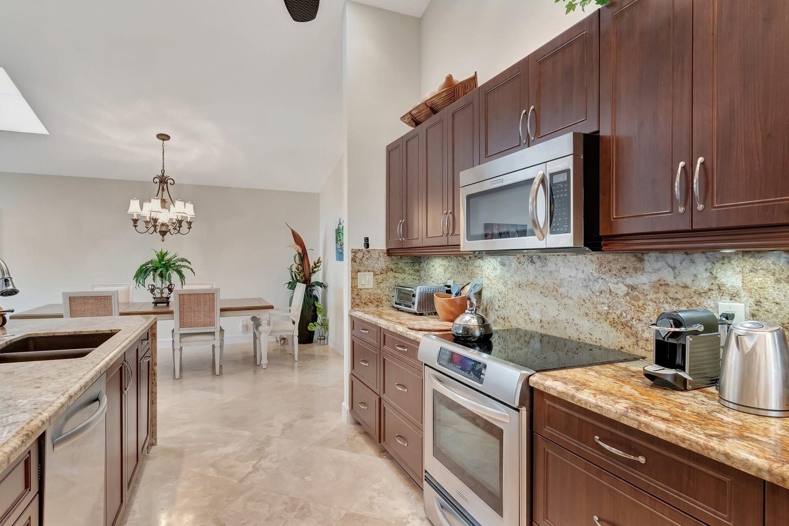 7724 Glendevon Lane, Delray Beach, FL 33446