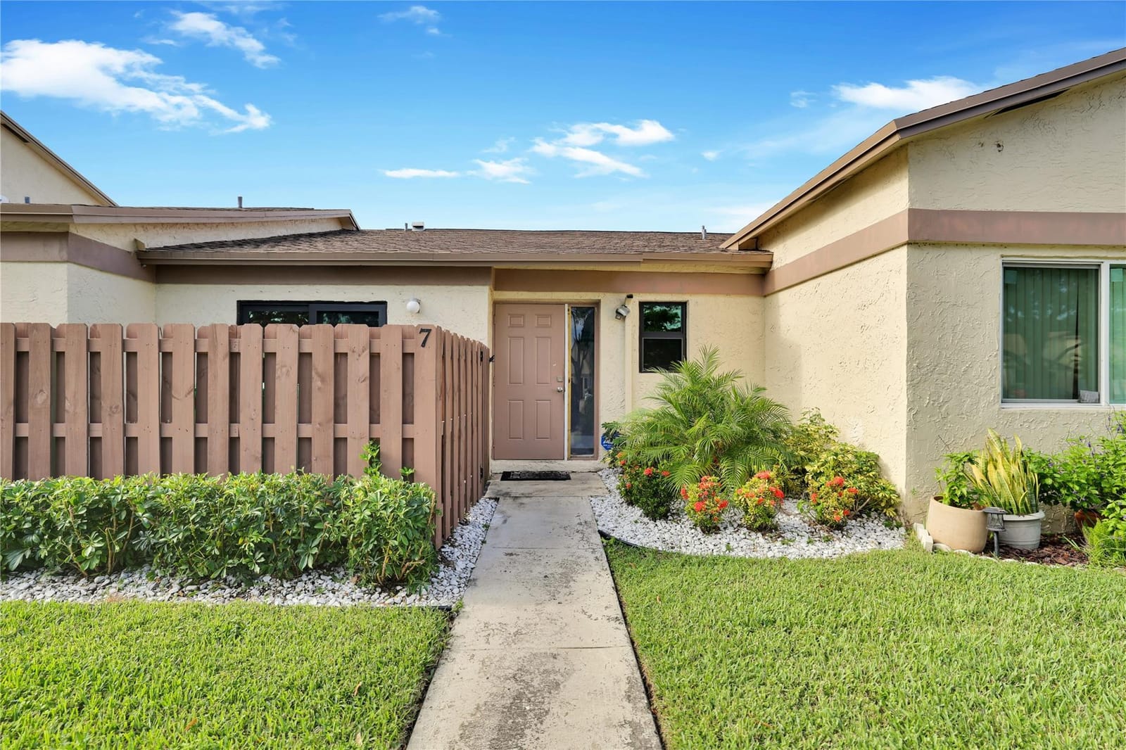 10700 NW 30th Place 7, Sunrise, FL 33322 photo 2