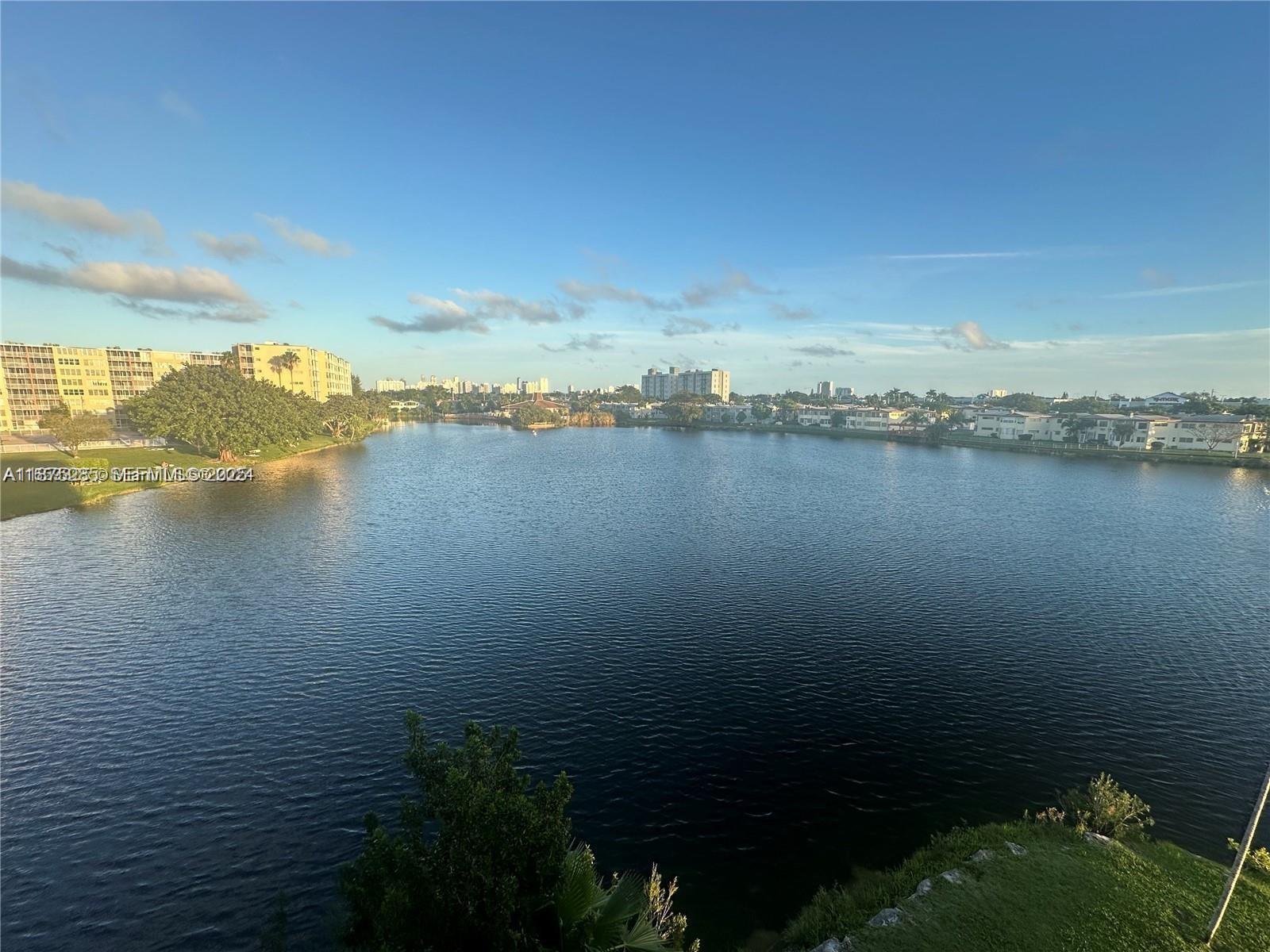 1670 NE 191st Street 315-3, Miami, FL 33179, Miami