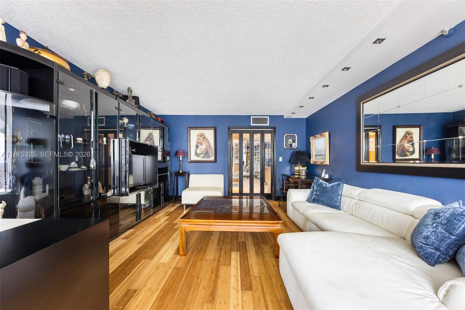 1717 N Bayshore Drive A-3042 — photo 2