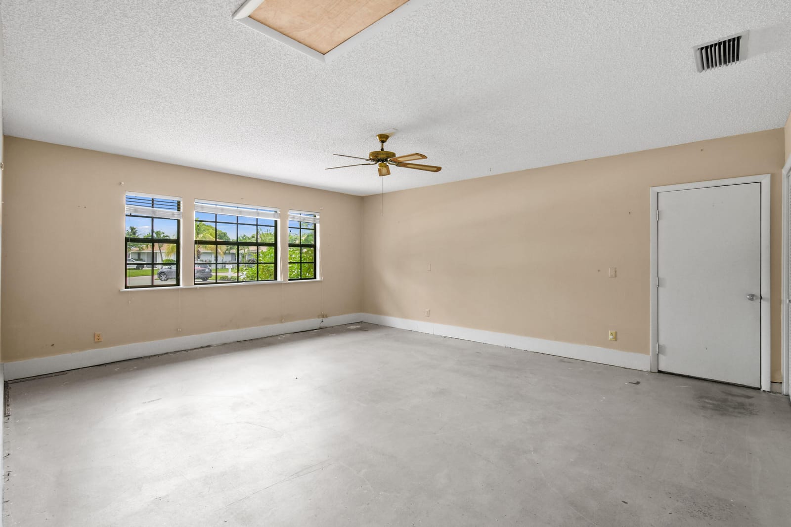 24 Russell Street, Tequesta, FL 33469 photo 16
