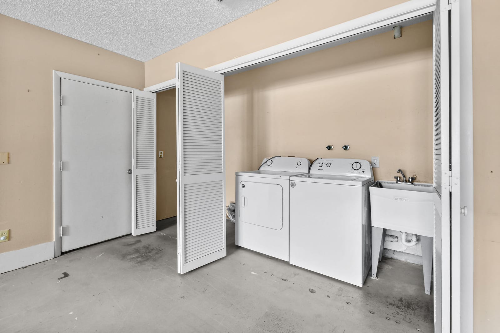 24 Russell Street, Tequesta, FL 33469 photo 18