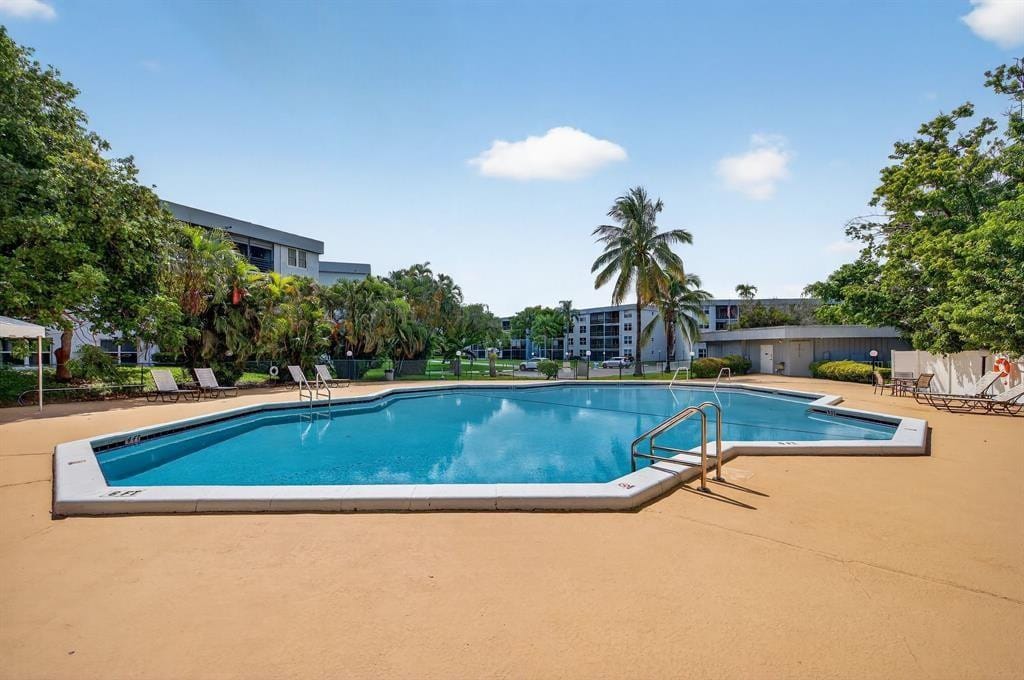 115 Royal Park Drive 1G, Oakland Park, FL 33309 photo 10