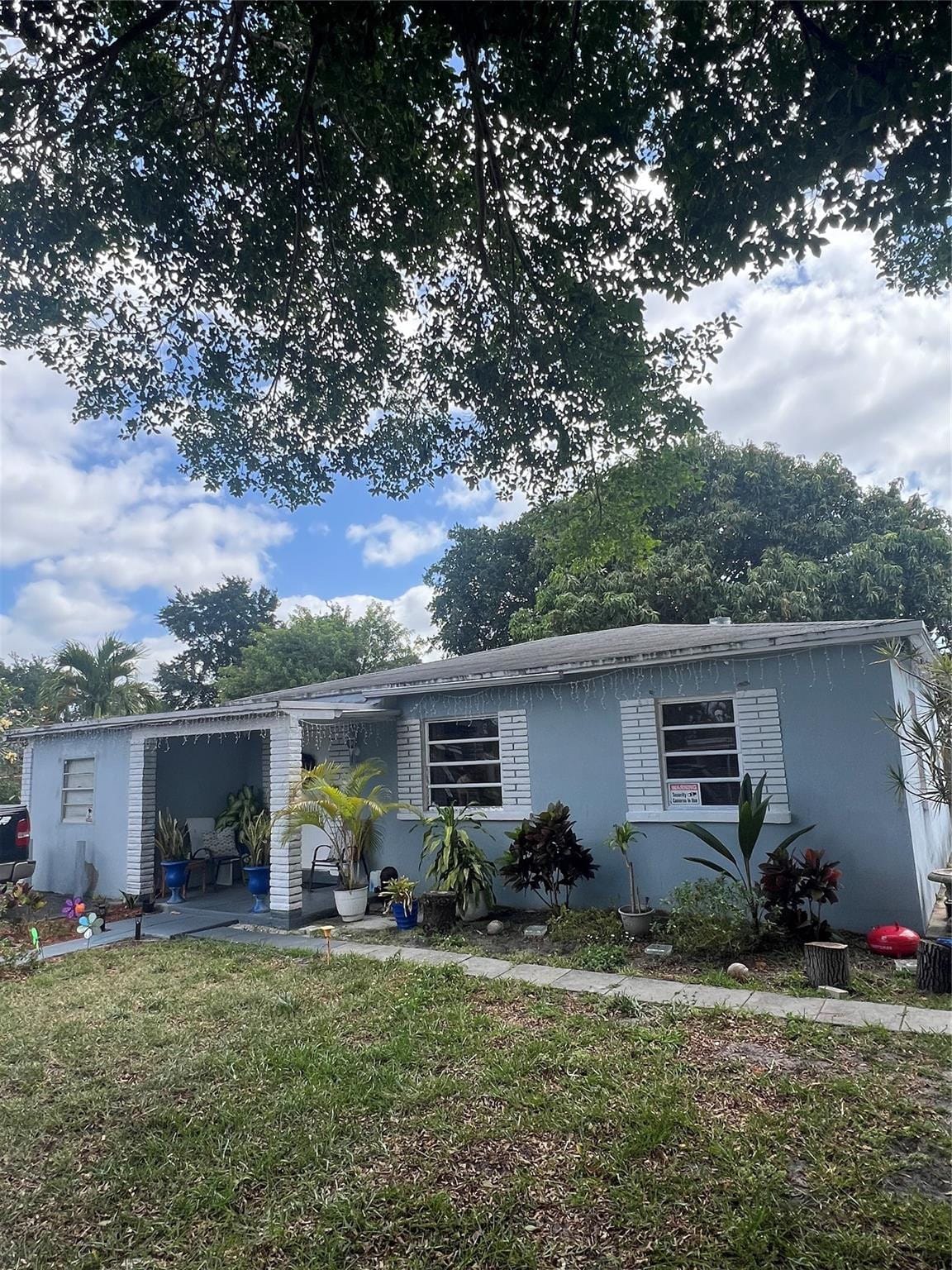 10521 NW 35th Court — photo 3