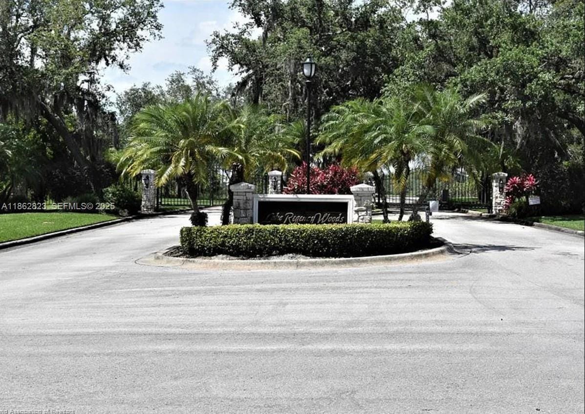 5056 Lake Regency Drive, Sebring, FL 33875 photo 2