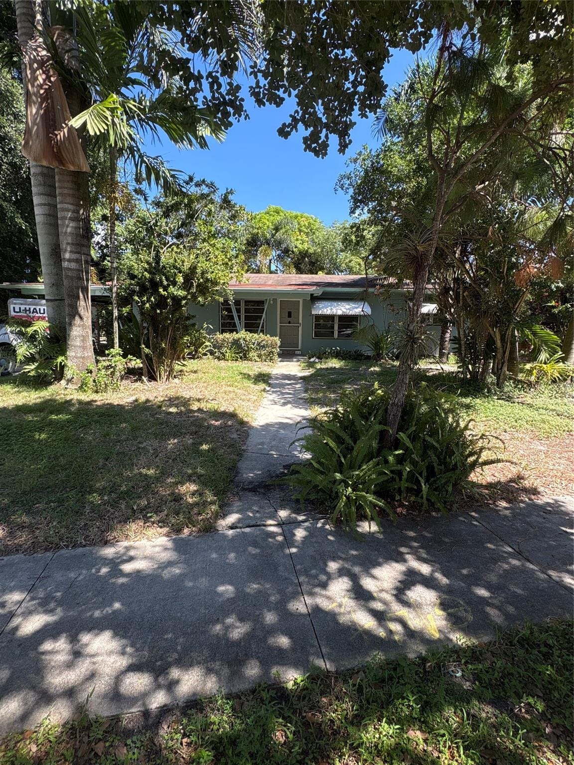 660 Fairway Drive, Plantation, FL 33317